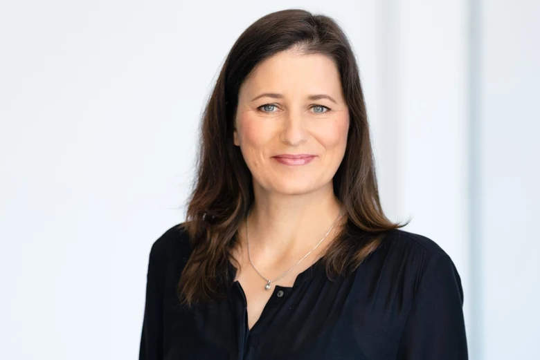 Porträt von Antje Scheider.