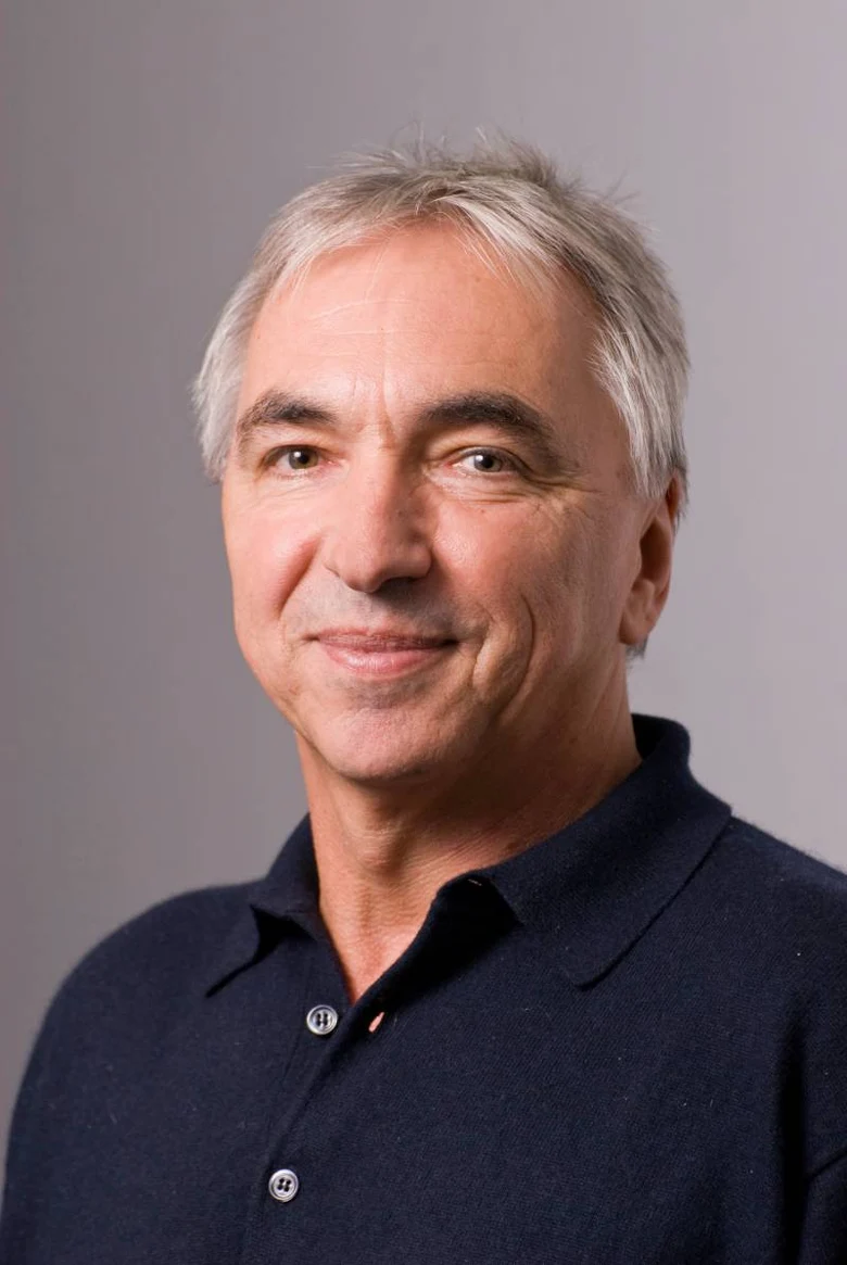Porträt von Prof. Dr. Roland Roth.